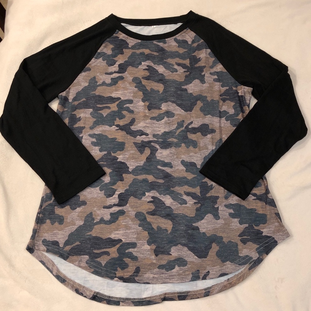 Long Sleeve Camo Style Tee